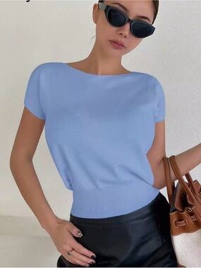 Women’s Sky Blue Short Sleeve Knit Top with Ribbed Waist